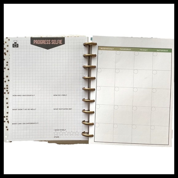 NWT THE HAPPY PLANNER - Picture 9 of 13